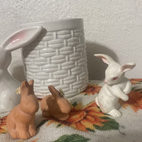 Fitz cup🐰& Terra🕯holder & 3 small =2 are ornaments 🐇 - Picture 8 of 14